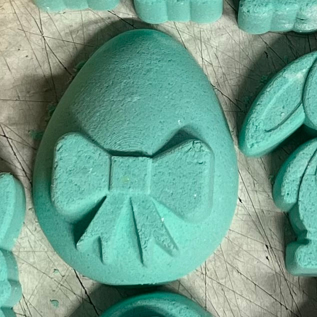 EA26 Egg With Bow Simple Hybrid Mould (3D Printed)