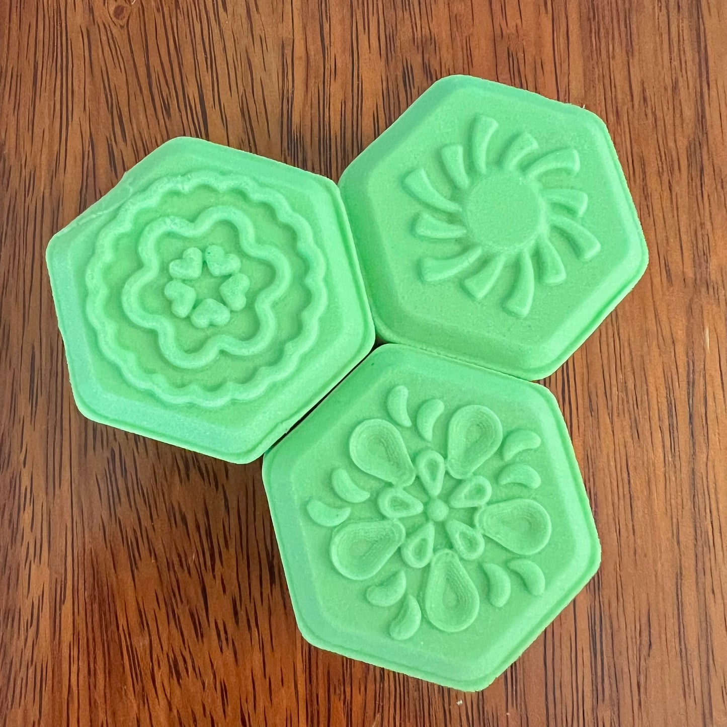 Trio Steamer Hex Shaped and Design Plates